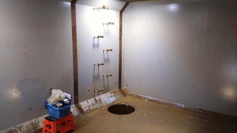 地下埋設式老朽化防火水槽の漏水対策工法のマリンリーブシート工法の施工例