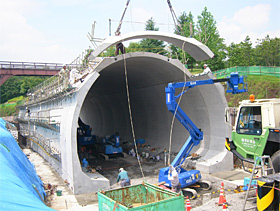 開削トンネル工法の施工例